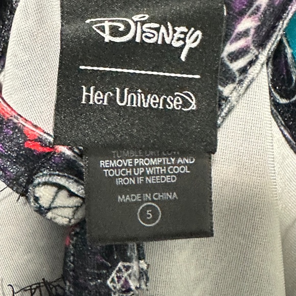 Her Universe Disney Cruella Icon Toss Velvet Strappy Dress Plus Size 5X - Picture 8 of 9